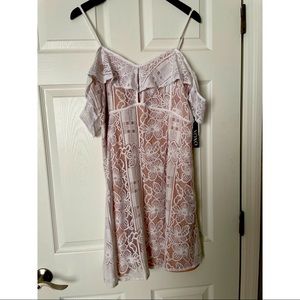 Beautiful white lace dress NWT